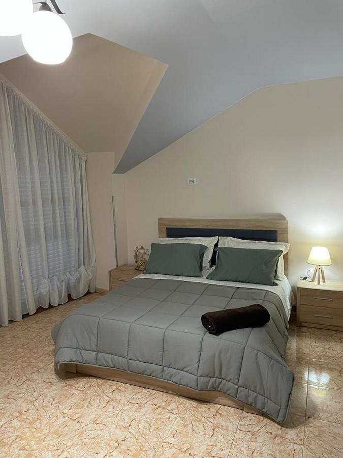 Maison Centre Shkoder Bagian luar foto