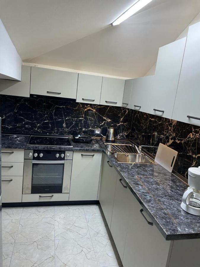 Maison Centre Shkoder Bagian luar foto