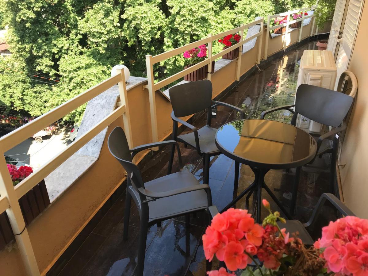 Maison Centre Shkoder Bagian luar foto