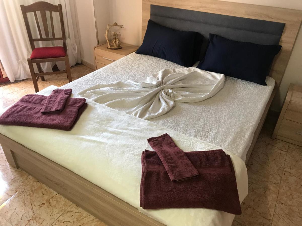 Maison Centre Shkoder Bagian luar foto