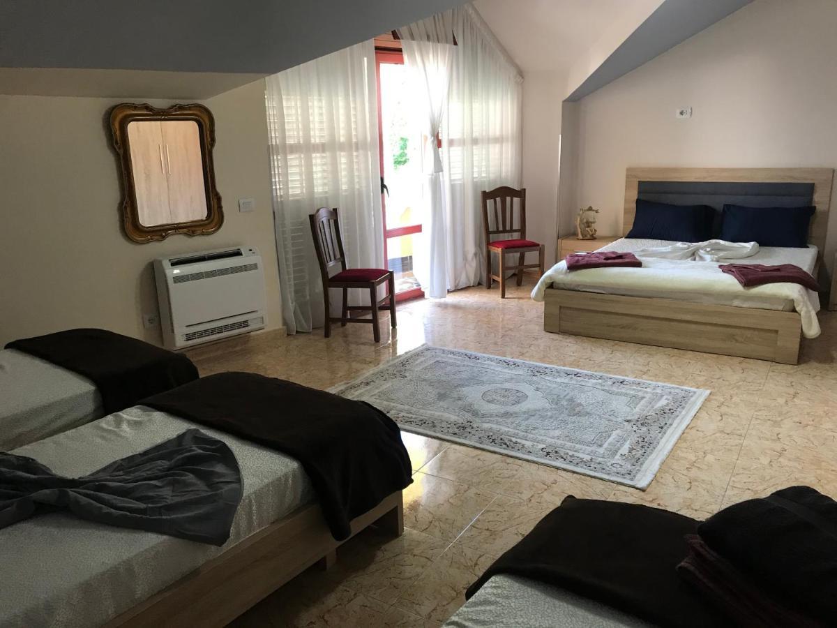 Maison Centre Shkoder Bagian luar foto